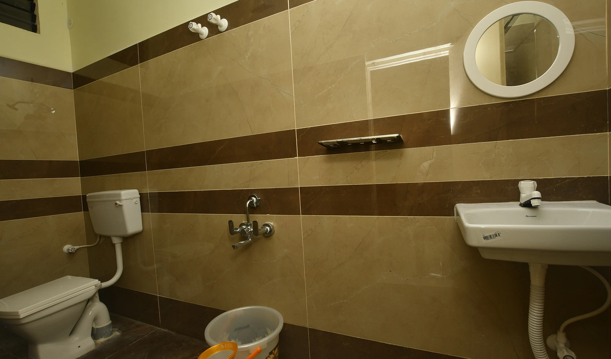 Bathroom Interior at Pranav Homestay in Tiruvannamalai